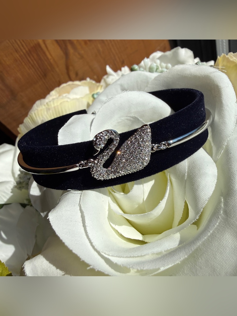 Swarovski 5011990 15cm Crystal Swan  Bracelet bangle